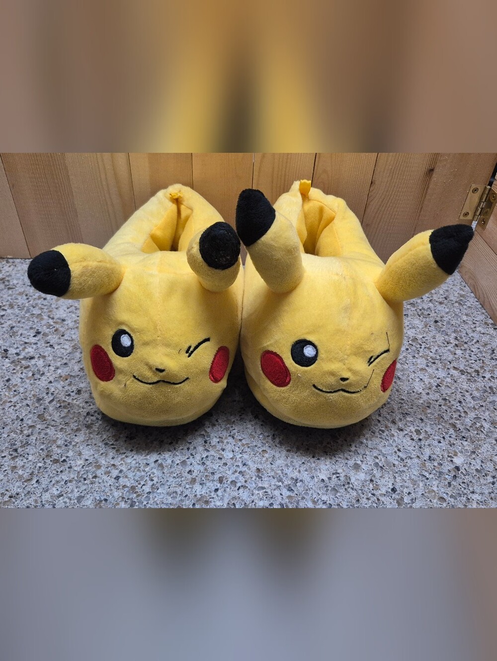 ​Pokemon Pikachu Plush Slippers Kids Size 13/1 Yellow Winky Face Slip On NonSlip